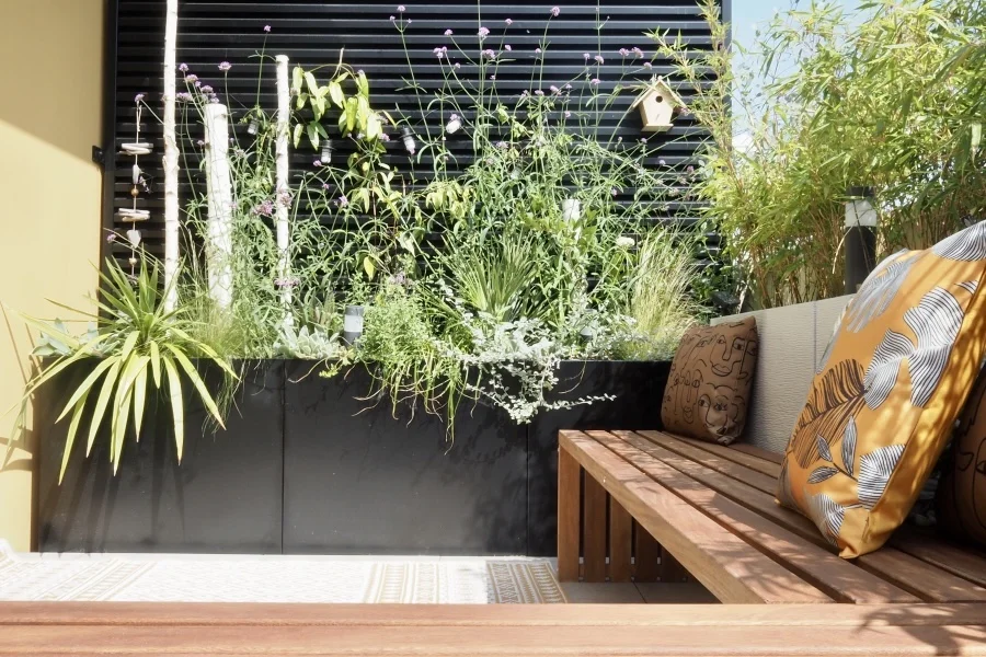 Aménager une petite terrasse APRES
