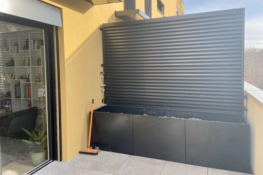 Aménager une petite terrasse AVANT